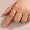 Anillo Abierto de Moda Versátil Cobre Chapado en Oro de Lujo Ligero 2026 con Circonita Microincrustada para Mujer, Exquisita Joyería de Lujo Ligero en Forma de Corazón