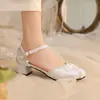 33 Mary Jane 46 Nuevas Sandalias de Comercio Exterior Estilo Nacional 2024 Zapatos con Perlas Sandalias Baotou Hebilla Ropa China Bordado Rosa