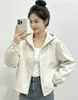 Jaqueta curta feminina com capuz 2026 outono novo estilo coreano solta modeladora manga longa corta-vento casual versátil jaqueta da moda