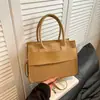 Bolsa Tote Grande de Ombro Transversal Casual Simples com Padrão de Crocodilo Texturizado Estilo Europeu e Americano 2026 Nova