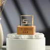 Creativo Cristal 3D Luminoso Base de Madera con Cubos Tallados en su Interior, Regalos Personalizados para Temporada de Graduación, Adornos de Cristal para Regalo