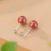 Yilu Plata de Ley S925 Chapado en Oro Cinabrio Arena Imperial Pendientes de Botón Retro Simples Versátiles Pendientes de Perla Redonda Venta al por Mayor