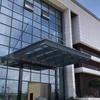 Pliego de Proyecto de Decoración de Pared Exterior con Forma de Alero de Toldo para Puerta de Hotel al Aire Libre con Chapa de Aluminio y Fluorocarbono Perforado y Tallado
