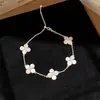 Pulseira de zircônia em formato de flor estilo francês retrátil para mulheres, delicada e doce, elegante, design exclusivo, luxo discreto, joias de alta qualidade