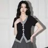 Camiseta Gola Camisa [Qualidade Original] Preta Falsa Duas Peças com Laço Decote V Manga Curta para Mulheres Slim Fit Top Curto