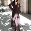 Vestido Largo Retro de Lunares con Cuello en V y Mangas Acampanadas Impresionante para Primavera y Otoño para Mujer, Estilo Francés Exquisito con Ceñido a la Cintura Estilo Vacaciones Línea A