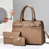 Nuevo conjunto de tres piezas de bolsos a juego, bolso de mano de alta moda, bolso de hombro versátil transfronterizo, bolso cruzado de lujo ligero
