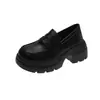 Mocassins Femininos de Solado Grosso 2026 Outono Novo Versátil Estilo Britânico Slip-On Salto Bloco Sapatos de Couro Preto para Mulheres