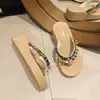 Sandalias Versátiles Únicas Verano 2025 Nuevas Moda de Suela Gruesa Estilo Playa Vacaciones al Aire Libre Zapatos de Playa para Mujer
