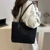 Bolso Tote con Estampado de Leopardo Súper Popular de Este Año para Mujer 2025 Nuevo Versátil Otoño e Invierno Gran Capacidad Estudiante Clase Hombro Bolso para Viajar