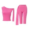 Moda femenina transfronteriza 2026 Europeo y Americano nueva moda top sin mangas de cuello asimétrico conjunto de pantalones cortos ajustados con corbata en la cintura