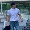 Camiseta de Algodão Puro Cinza Cleanfit para Meninos, Manga Curta de Verão, Gola Americana Pequena, Mostrando Músculo, Fitness, Meia Manga
