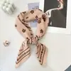 Lenço Quadrado de Seda Retrô Coreano com Estampa Paisley e Toque de Luxo, Combinado com uma Camisa, Lenço Quadrado Versátil para Cintura, Xale, Protetor de Pescoço