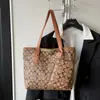 Bolso de hombro tipo tote para el día a día con textura impresa retro, moda europea y americana, nuevo estilo 2026 para mujer, bolso de moda de gran capacidad
