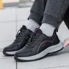 2025 Novos Sapatos para Idosos Moda Casual Versátil Feminino Couro Antiderrapante Macio Casual Esportivo Sapatos Masculinos Sapatos de Tecido Old Beijing