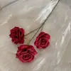 Flores Artificiais, Buquês de Rosas Diamante de Três Cabeças de Alta Qualidade e Realistas, Flores Artificiais Prontas, Flores Artificiais, Arranjos Florais para Paisagismo, Atacado Transfronteiriço