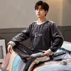 Pijama para hombre al por mayor forro polar coral otoño e invierno forrado de polar engrosado manga larga invierno franela ropa de casa traje cálido