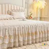 Faldón de Cama Acolchado Estilo Princesa de Algodón Puro Estilo Francés con Volantes, Cubierta de Cama Antideslizante de Encaje de una Pieza, Individual