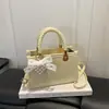 2026 Verano Nueva Moda Elegante Texturizado Simple Diseño de Nicho Versátil Bolso de Hombro Cruzado Pequeño Cuadrado