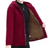 Casaco curto de veludo cotelê para mulheres de meia-idade e idosas, estilo outono e inverno, espessado, plus size, adequado para mães baixinhas, casaco solto e quente