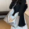 Bolso Grande de Mujer 2026 Nuevo de Moda Versátil Bolso de Hombro Transfronterizo Más Vendido Bolso Tote Cruzado Plateado