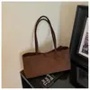 Bolsa Tote de Camurça Retrô Feminina Chegada Nova Outono 2026 Grande Capacidade Bolsa de Ombro para o Trabalho Toque de Luxo Bolsa de Mão Feminina