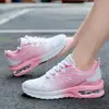 Venta al por mayor de fabricante, zapatillas deportivas de malla para exteriores transfronterizas para mujer, zapatillas de correr casuales transpirables para estudiantes, zapatillas para correr de talla grande