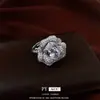 Anel Aberto Flor de Zircônia Estilo Palácio Francês, Luxo Leve, Alto Padrão, Anel Exquisito para Dedo Indicador, Joia de Nicho Focada em Design