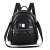 Mochila de Ombro Duplo da Moda Feminina Textura de Alta Qualidade Couro Macio Mochila Pequena para Viagem Urbana Mochila Simples para o Dia a Dia Mochila Elegante de Grande Capacidade