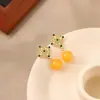 Aguja de Plata Verano Retro Palacio Nuevo Estilo Chino Perla Imitación Cera de Abeja Pendientes de Moda Rombos Antiguos para Mujer