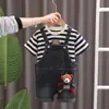 Nuevo Conjunto de Dos Piezas para Niños de Verano, Camiseta de Algodón Lavado con Rayas y Cuello Redondo, Tirantes, Pantalones de Mezclilla Lavada de Cinco Cuartos, Venta al por Mayor del Fabricante