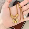 Collar con Colgante de Jarrón Dorado Cepillado, Popular en Xiaohongshu, Nuevo Estilo Chino Collar Hueco con Patrón de Nube y Pedrería, Exquisita Cadena para Clavícula para Mujer