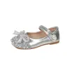 Zapatos de Princesa con Pedrería de Moda para Niñas 2026 Verano Nuevos Zapatos de Boca Baja para Niños Medianos y Grandes Zapatos de Cristal con Lazo Zapatos de Cuero