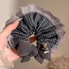 Goma para el pelo scrunchie floral vintage para mujer, accesorio para el pelo de estilo casual y de alta gama, nuevo modelo 2026 para moño