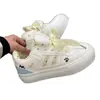 Zapatillas blancas de plataforma alta 2026 modelo nuevo primavera/otoño, transpirables, ligeras, suela blanda, mocasines de moda estilo coreano