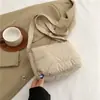 Bordado 2024 Línea Principios de Primavera Nuevo Color Sólido Estilo Fresco Estilo Perezoso Suave Simple Reductor de Edad Bolso Cruzado Pequeño Cuadrado para Mujer