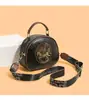 Bolsa feminina transfronteiriça, luxo leve vintage com toque de alta qualidade, bolsa de mão com estampa em relevo, grande capacidade, versátil para o dia a dia, bolsa de ombro e transversal