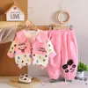 Conjunto de Primavera y Otoño para Niñas 2026 Nuevo Conjunto de Tres Piezas de Moda con Mangas Largas para Niños, Chaqueta Casual Elegante para Bebés Niñas en Otoño