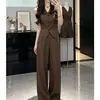 Traje Retro Adelgazante para Mujer 2026 Verano Nuevo Estilo Chic Maduro Chaleco sin Mangas de Cuello V + Pantalones de Pierna Ancha Conjunto de Dos Piezas