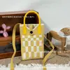 Bolsos para Mujer Diseño de Nicho Estilo Coreano Versátil Dulce Corazón Hebilla Oculta Mini Bolso para Teléfono Móvil Bolso de Hombro Cruzado Bolso de Mano