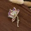 Moderna Flor de Ojal Broche Transfronterizo Broche Mariposa Antiexposición para Mujer de Gama Alta Nuevo Corsage de Nicho de Gama Alta