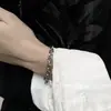 Procesamiento de pulseras personalizado nuevo pulsera de acero inoxidable europea y americana hombres y mujeres pulsera exquisita sub-suministro al por mayor