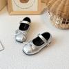 Zapatos de Princesa con Lazo para Niñas 2026 Plateados Zapatos Individuales para Bebé Suela Suave Zapatos para Bebés y Niños Pequeños Zapatos de Cuero para Niños Pequeños