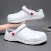 Zapatos profesionales de chef de cocina, impermeables, resistentes al aceite y con suela antideslizante, adecuados para uso en hoteles y comedores.. Disponible en blanco y negro, para hombre
