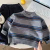 Suéter Retro de Punto con Rayas Horizontales y Cuello Redondo en Base Gris Bangcheng para Niños y Niñas, Color Bloque Bebé, Holgado, Tejido de Punto, Moderno
