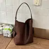 2026 Nuevo Bolso de Mano Tejido tipo Cubeta Hecho a Mano para Mujer, Correa Ancha Minimalista para el Hombro, Bolso de Hombro Único para Debajo del Brazo, Gran Capacidad, Estilo Casual
