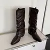 Botas Altas de Moda Plisadas Estilo Británico de 5cm Llegada Nueva Otoño/Invierno 2026 Punta Puntiaguda Tacón Grueso Botas de Montar Hasta la Rodilla Botas Largas