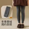 Leggings infantis 2026 novo estilo de inverno, forradas com fleece e espessadas, meia-calça para meninas, calças quentes para bebês meninas