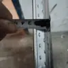 Tipo quilla pintada en T tipo 28/32 tipo 38 tipo decoración de techo tablero de lana mineral accesorios de aleación de aluminio pintado en T