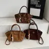 Bolsa de Palha Estilo Vintage para Mulheres 2026 Nova Bolsa Saco de Camurça Outono/Inverno Bolsa Transversal com Estampa de Leopardo